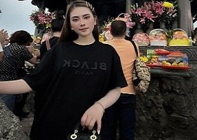 Взрослый сын облизывает киску своей мачехи